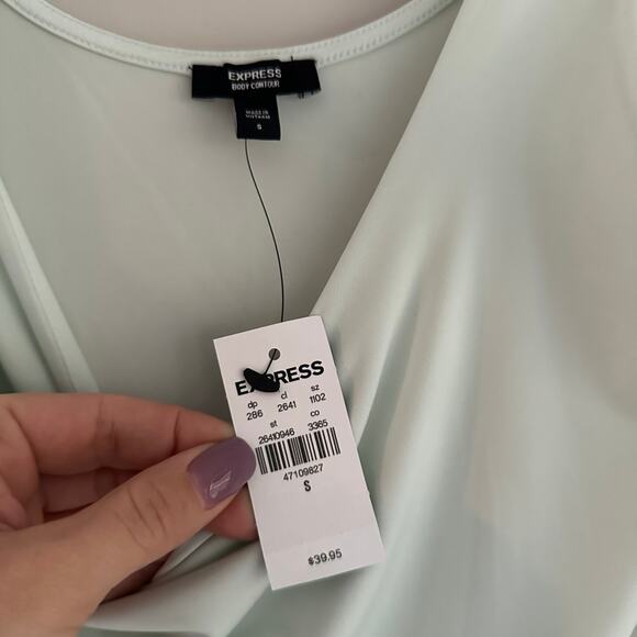 Express body contour light mint green tank top bodysuit NWT - Picture 3 of 5